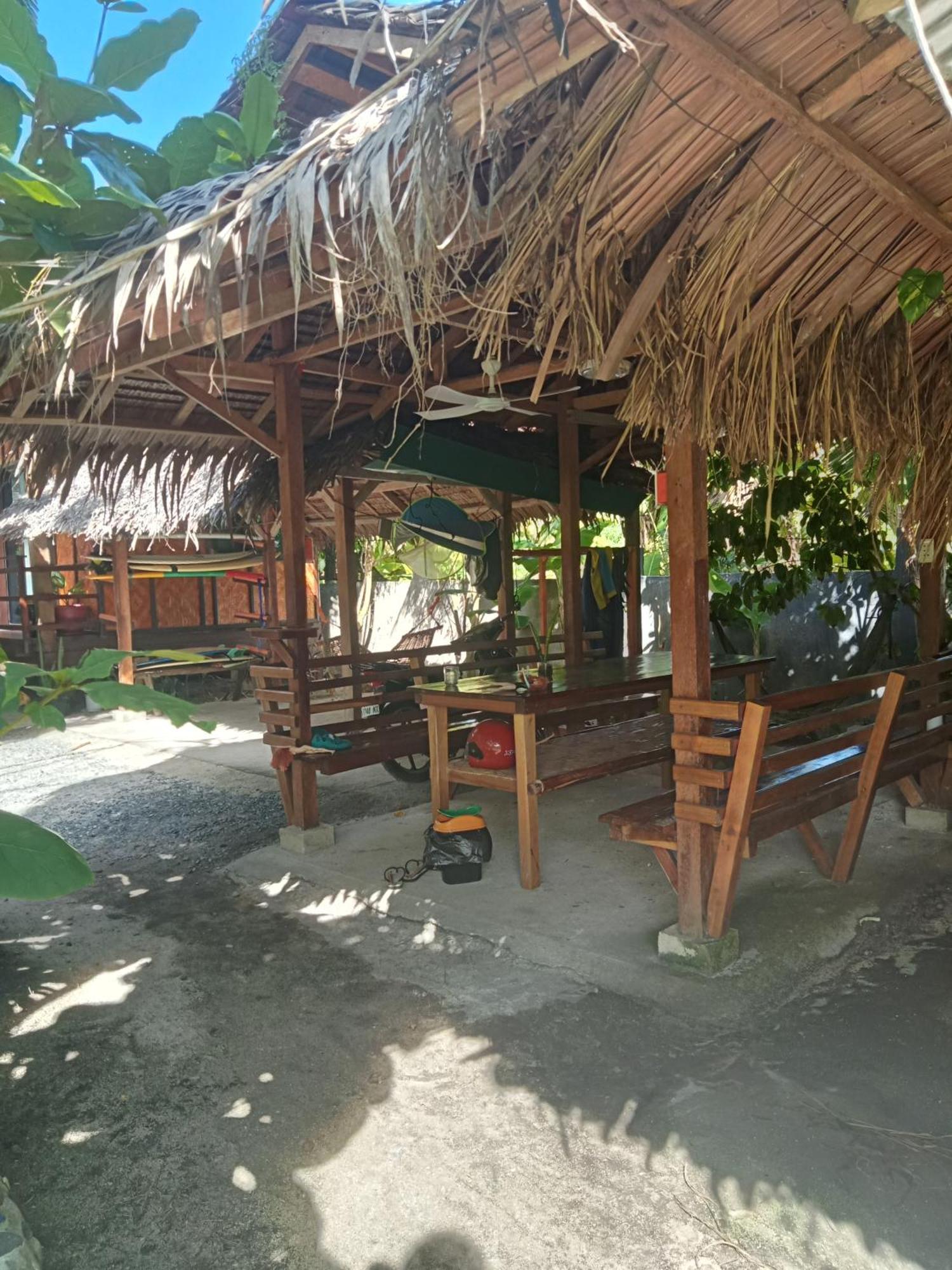 Weeroona Huts Homestay Pacifico San Isidro  外观 照片